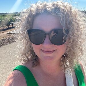 Meet your Posher, Abby